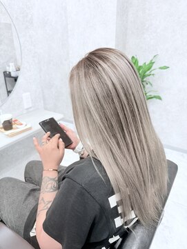 カミイロ(kamiiro) バレイヤージュ/デザインカラー/ハイライト/グラデーション