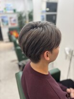 プーン(POON) 「スモーキーシルバー × マッシュショート」