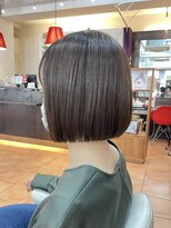 ブルーム コスタ(Blume COSTA)&nbsp;伸ばしかけもオススメ★簡単スタイリングボブ