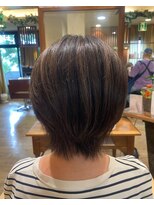 バグスドゥア(Bagus dua)&nbsp;白髪染めで暗過ぎカラーにハイライト10.15デザインカラー