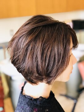 ジャンテーユ ガレ(GENTILLE GALLE) 骨格矯正前下がりボブ