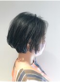 乾かすだけでまとまるショートボブ