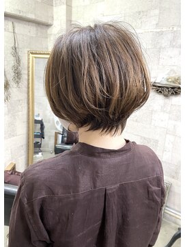 プラグ ヘアーデザイン 大名店(PLUG hair design) 丸みショート