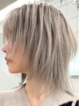 ウィコ 新宿(WICO) ウルフグレー[新宿駅/デザインカラー/レイヤーカット]