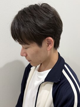 ヒュイル バイ ニアウ(Hwyl by Niau) メンズシースルーパーマシースルーマッシュ刈り上げ