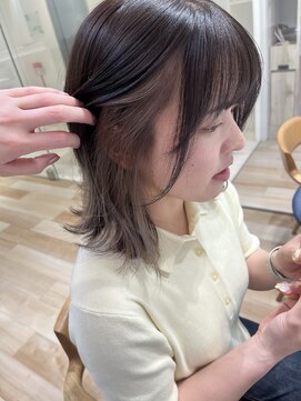 ロベック(Lobec SAKAE) 大人かわいいインナーカラー