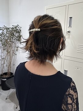 ウタ(uta) 【ハーフアップヘアアレンジ】