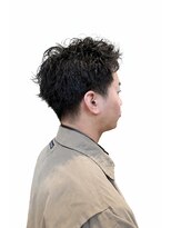 ダーチャ(Datsche)&nbsp;攻めすぎてない社会人にもできる、大人スパイキーパーマ