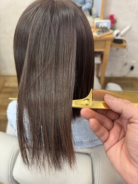 ガーベラ(gerbera) ミディアムボブ