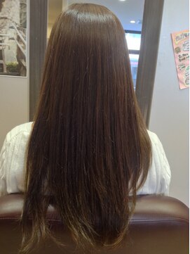 アリュール(Allure) Allureこだわりのヘナでアッシュに♪