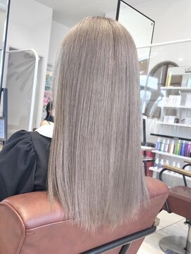 クアトログランシュ ひたちなか店(QUATRO×GranCieux) ホワイトミルクティー(ブリーチ2回-)