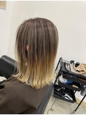 ミディアムきりっぱなしバレイヤージュ