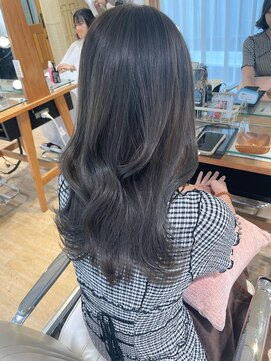 ネオリーブ チロル 横浜西口店(Neolive CiroL.) グレーベージュ アッシュカラー 韓国ヘア