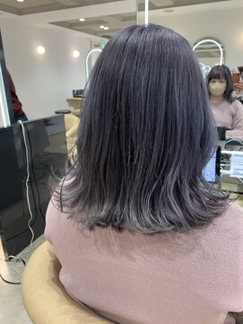 e.m.a プレミアムビューティーサロン 栄駅店(e.m.a PREMIUM BEAUTY SALON) 外ハネボブ