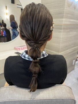 ラビス クローバー(Lovis clover) 編みおろしヘア