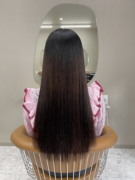 シカ 神戸三宮元町店(Cica) 縮毛矯正 癖毛 三宮 神戸美容室 ストレート 髪質改善 艶髪 元町