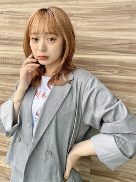 リノ 金山(Rino) デザインカラー/レイヤーカット/ウェットヘア/オリーブベージュ