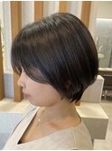 ショートヘアー　ブラウンカラー　前髪カット　顔まわり　韓国風