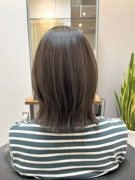 シンシア(CYNTHiA) 外ハネアッシュ