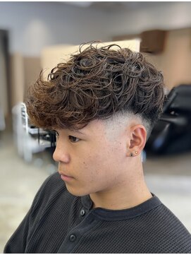 アンバー(UMBER) 京都西院スペインカール｜最旬フェードパーマ