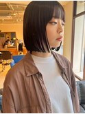 パツっと切りっぱなしボブ