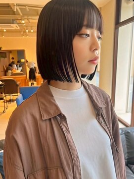 トップヘアー アヴェニュー 刈谷(TOPHAIR Avenue) パツっと切りっぱなしボブ