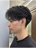 毛流れセンターパートニュアンスパーマカルマヘアメンズパーマ