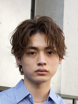 フィフス 渋谷(fifth) 渋谷フェザーパーマルーズパーマセンターパートコンマバング分け