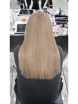 ティティ エッジ(Titi edge) ミルクティーベージュ