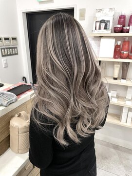 ジゼル(gisele) （小山）バレイヤージュ