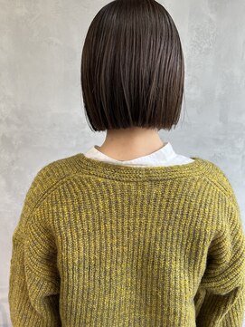 キチ(kichi.) [kichi.] 切りっぱなしボブ×くすみベージュ