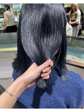 トレス(TRESS) プツっとミディアム！ブリーチベース、透明感ブルーブラック♪