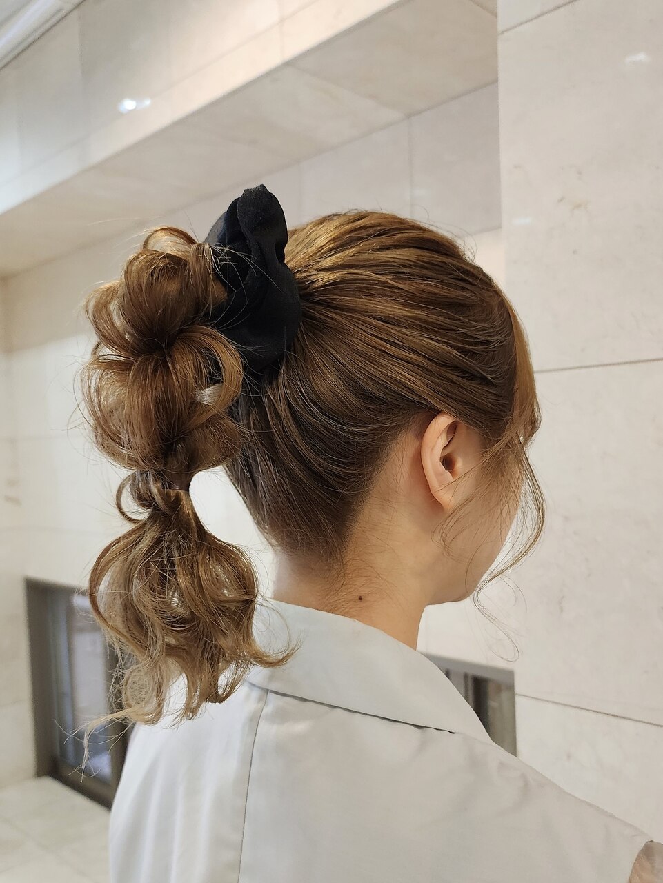 ねじりポニーテール：L211278445｜オックスフォード(OXFORD)のヘア