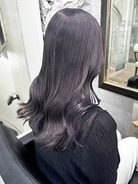 リア(riah) 艶髪モーヴグレージュ/透明感/立体感レイヤー/ウェーブ