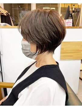 エヴァン(HEVIN) アッシュブラウン☆大人ショート