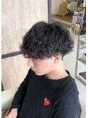刈り上げツーブロック波巻きスパイラルパーマメンズマッシュ