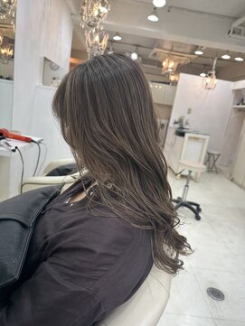 アヤメ 巣鴨店(ayame) (ayame巣鴨)白髪ぼかしハイライト_ロング_tokio_巣鴨5