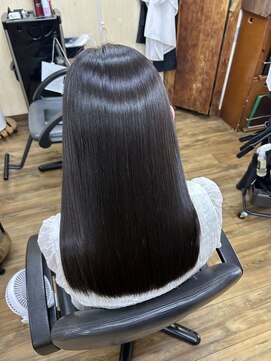 エフスタイル(F-style) 後ろ姿も美髪へ