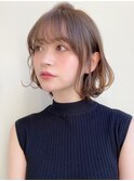 ミディアムレイヤー、外ハネボブ、グレージュ、脱白髪染め☆