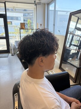 マーズ オム 山本丸橋店(mars HOM) 阪急山本駅近くで叶う大人メンズに人気のシャドウパーマ