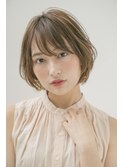 ナチュラルフェミニンひし形ショートボブ