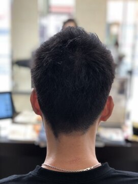 クアトロ 小山店(QUATRO) ツーブロックモヒカン