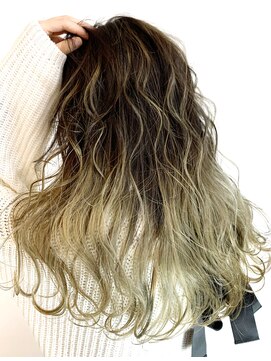 ラヴィエール(LAVIERE by R-EVOLUT) LAVIERE 外国人風バレイヤージュ　店長　柿本