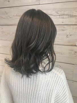 ベルクープス 天王寺店(Belle Coupes) 【ベルクープス天王寺】杉山隆治ミディアムカーキグレー