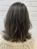 トッカ ヘアアンドトリートメント 仙台店(tocca)&nbsp;【角田】切りっぱなし×ハイライト×ラベンダー