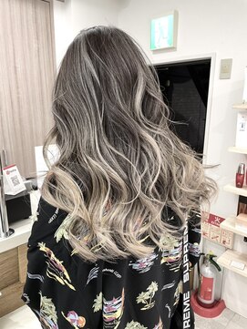 ジゼル(gisele) (小山)バレイヤージュ