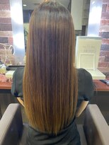 ヘアー リードレス(hair Re:dress)&nbsp;ストレートロングツヤ感切りっぱなしグレージュカラー髪質改善