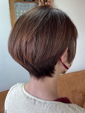 エルフゥ(Elle fou) 小頭ショート マットベージュ