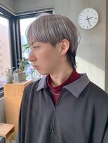 テトヘアー(teto hair)&nbsp;マッシュウルフ、メンズカット、ホワイトシルバー、ブリーチ