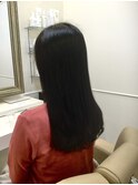 ツヤ感たっぷりロングスタイル
